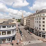 Appartement Grand Lumineux Hyper Centre Vue Chateau